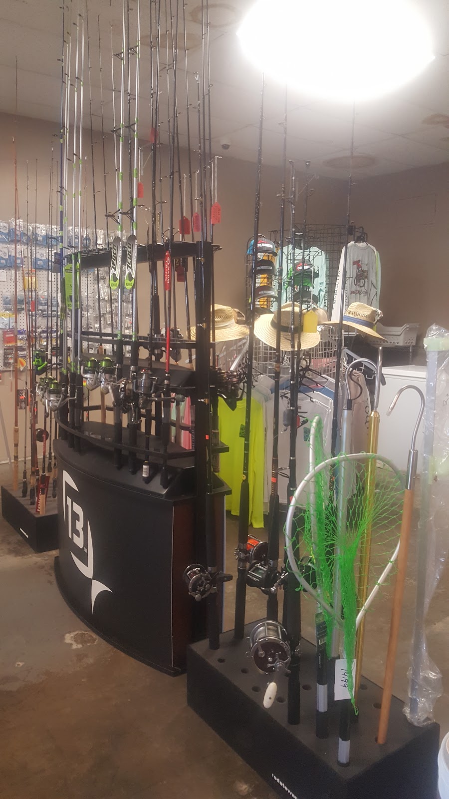 Bait and Tackle of Apollo Beach | 6040 N U.S. Hwy 41, Apollo Beach, FL 33572, USA | Phone: (813) 296-7735