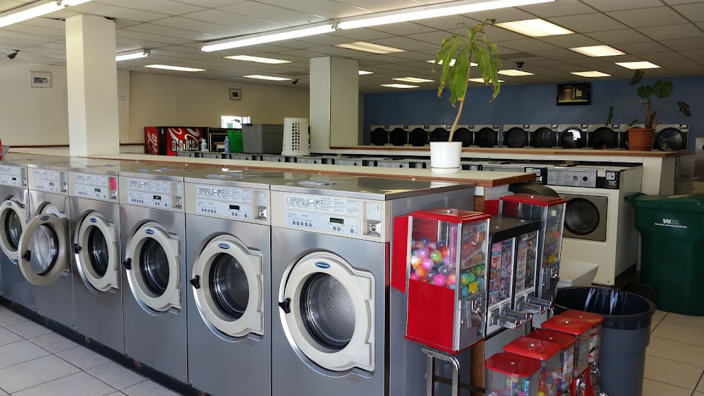 Pajaro Coin Laundry | 305 Salinas Rd, Royal Oaks, CA 95076, USA | Phone: (831) 722-4343