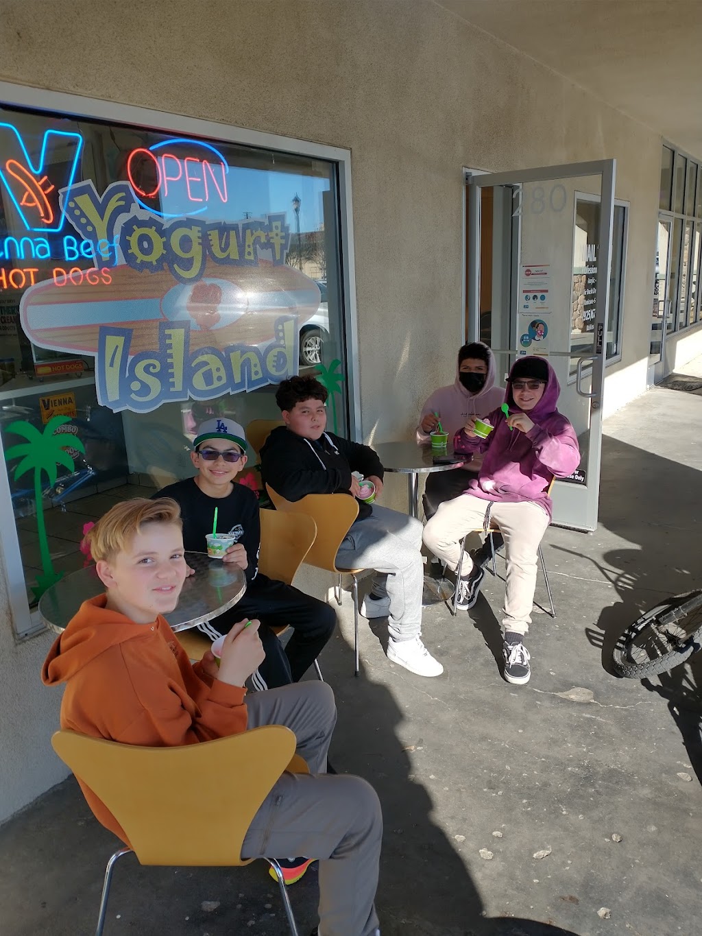 Yogurt Island | 3100 Main St Suite 282, Oakley, CA 94561, USA | Phone: (925) 625-1610