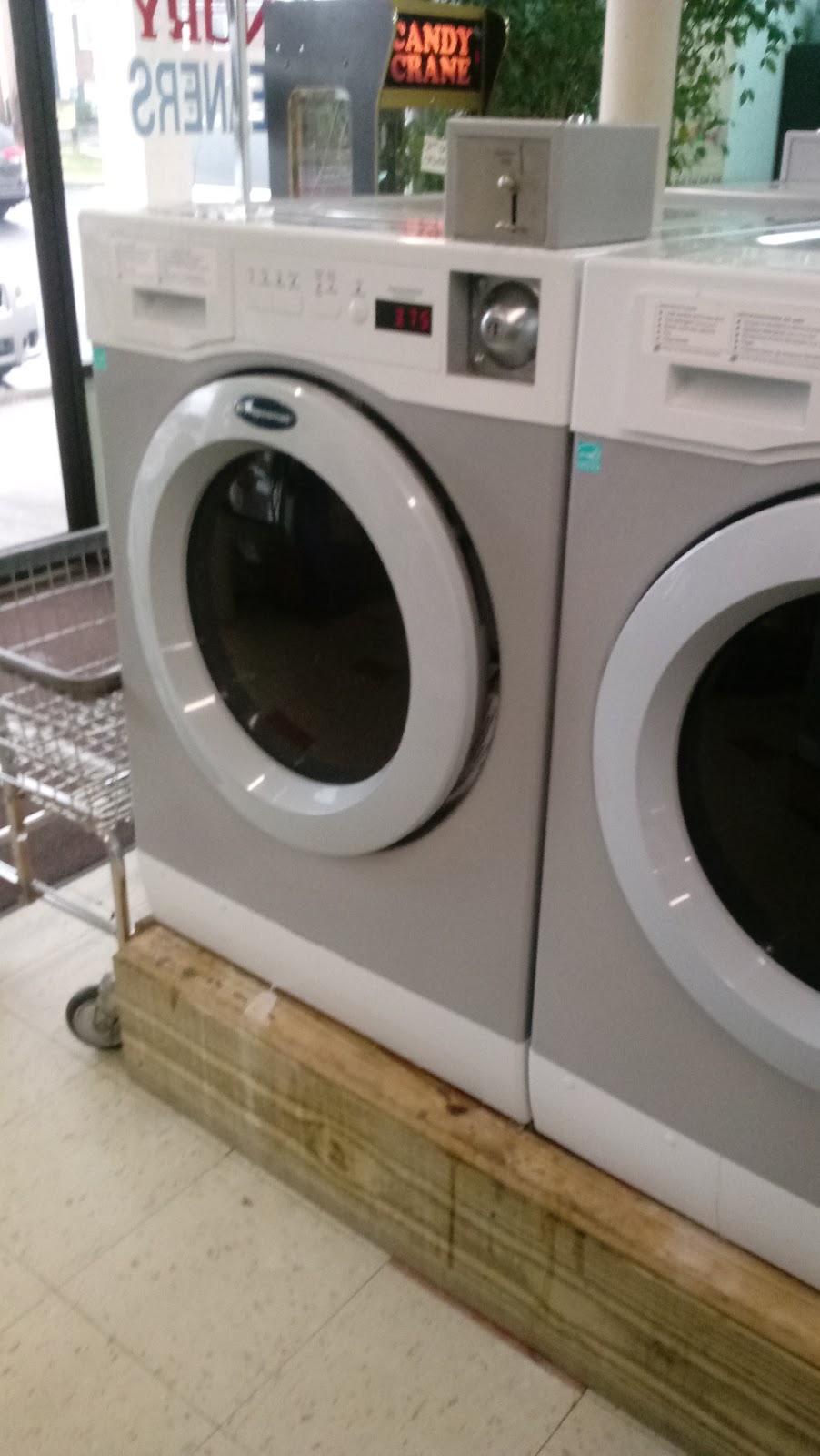 Carousel Laundry | 9303 New La Grange Rd, Louisville, KY 40242, USA | Phone: (502) 426-8419