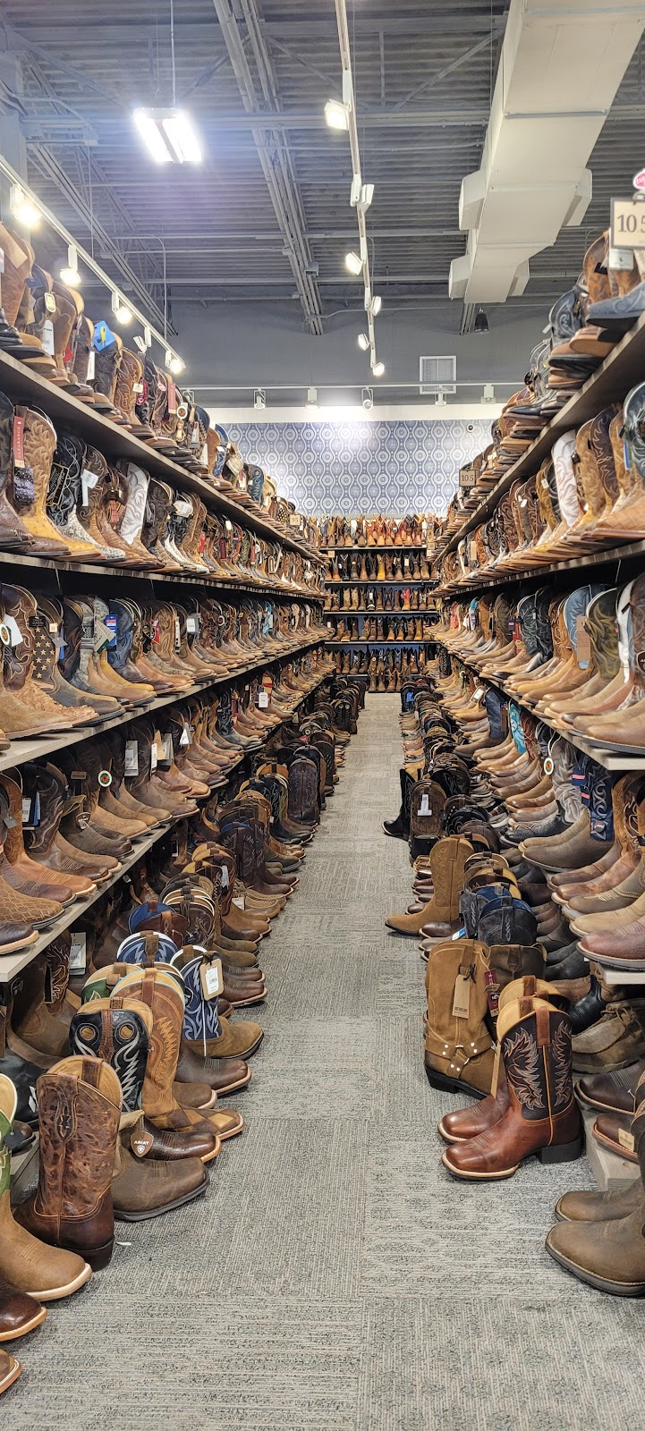 Boot Barn | 2501 W Happy Valley Rd Suite 26, Phoenix, AZ 85085, USA | Phone: (480) 591-8333