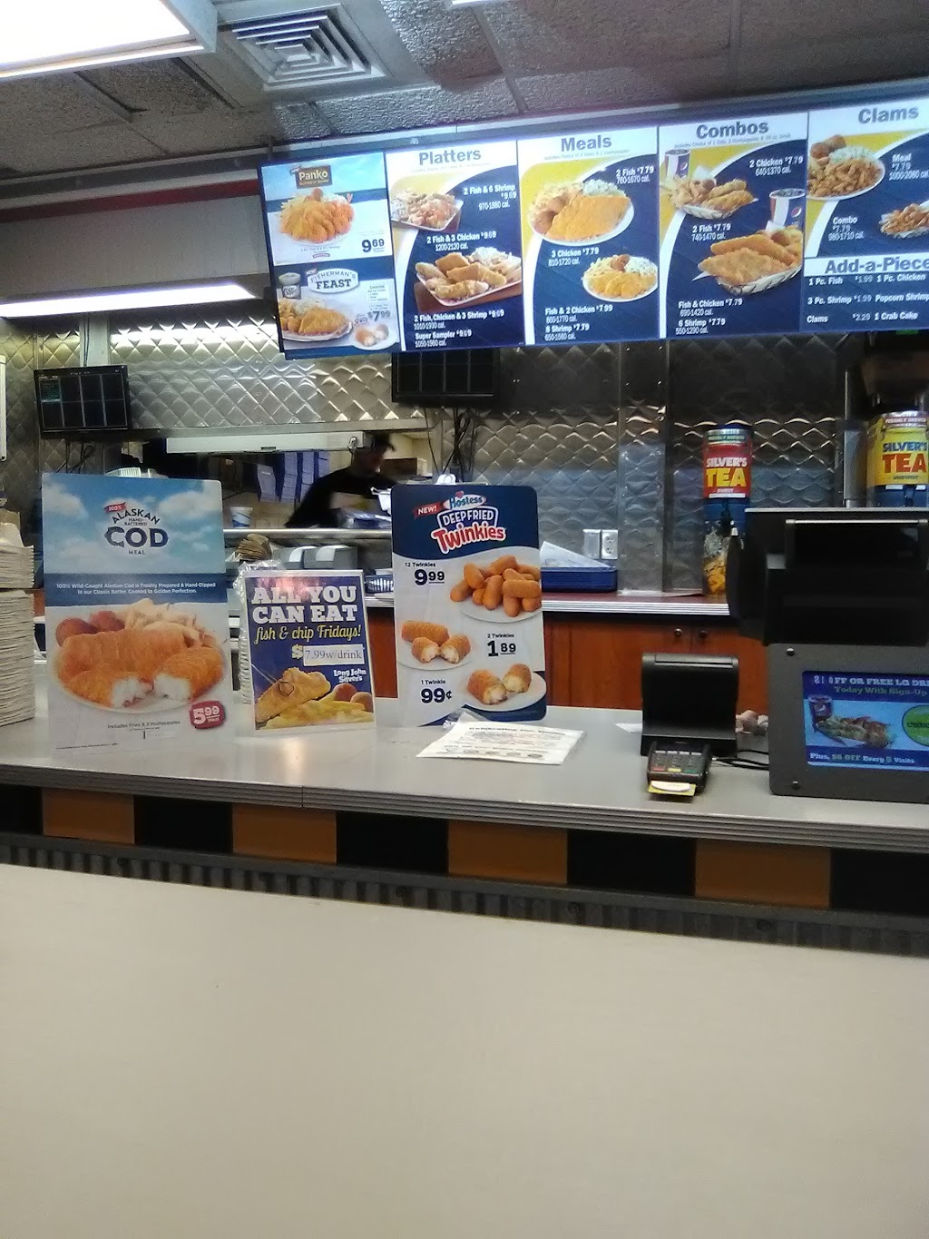 Long John Silvers | 608 Galvin Rd S, Bellevue, NE 68005 | Phone: (402) 291-6261