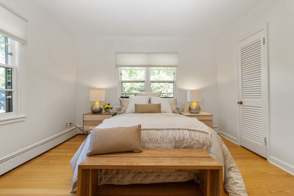 English Rose | Interlachen | 609 Blake Rd S, Edina, MN 55343, USA | Phone: (952) 983-0412