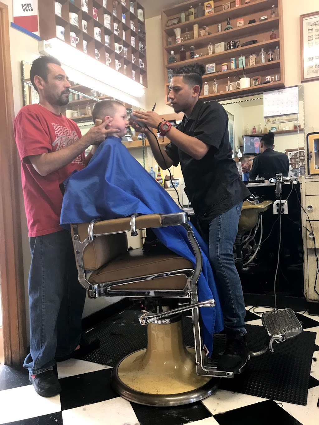 Bel View Barber Shop | 4008 N 24th St, Phoenix, AZ 85016, USA | Phone: (602) 727-2582