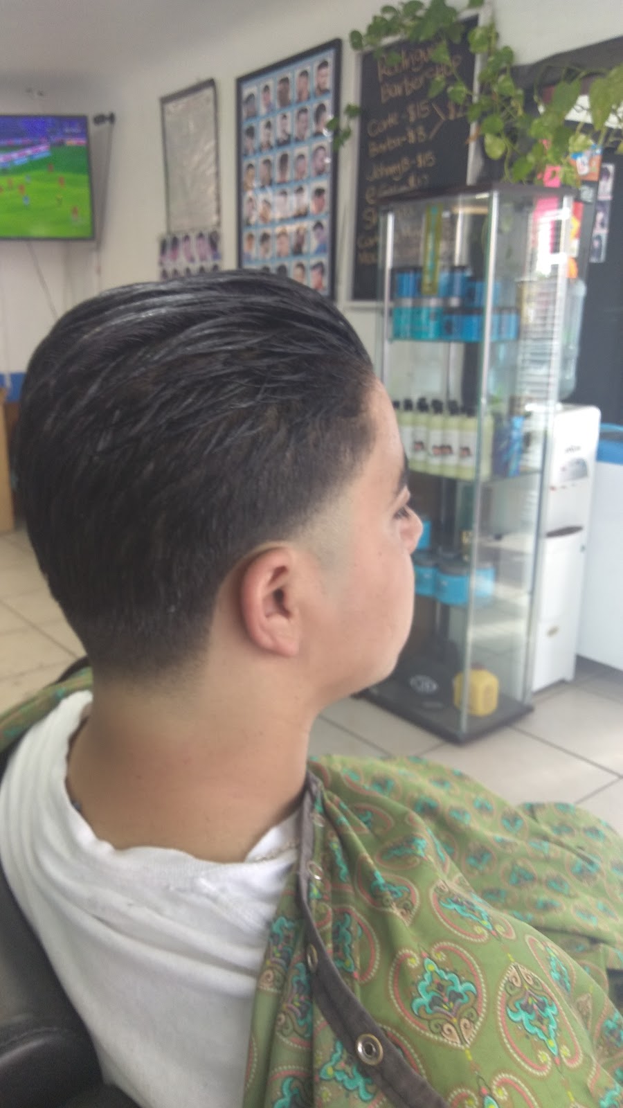 Rodriguez Barber Beauty Salon | 10420 S Inglewood Ave, Lennox, CA 90304, USA | Phone: (310) 910-6687