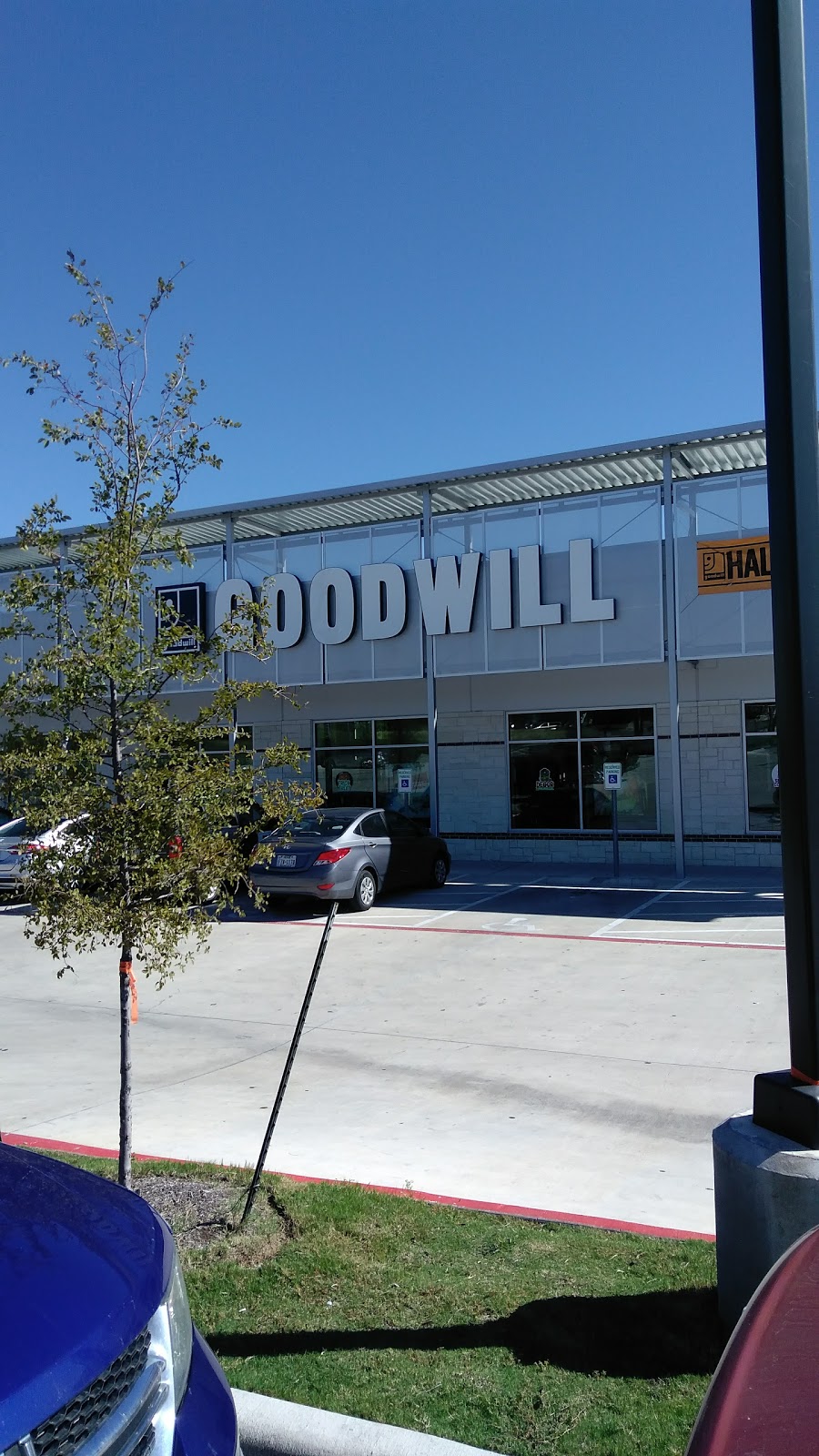 Goodwill Central Texas | 7815 Clock Tower Dr, Austin, TX 78753, USA | Phone: (512) 637-7515