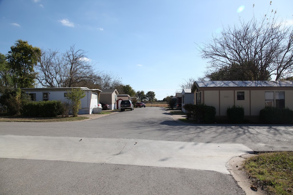 Forest Glenn Mobile Home Community | 202 Welcome Inn St, Glenn Heights, TX 75154, USA | Phone: (972) 376-0875