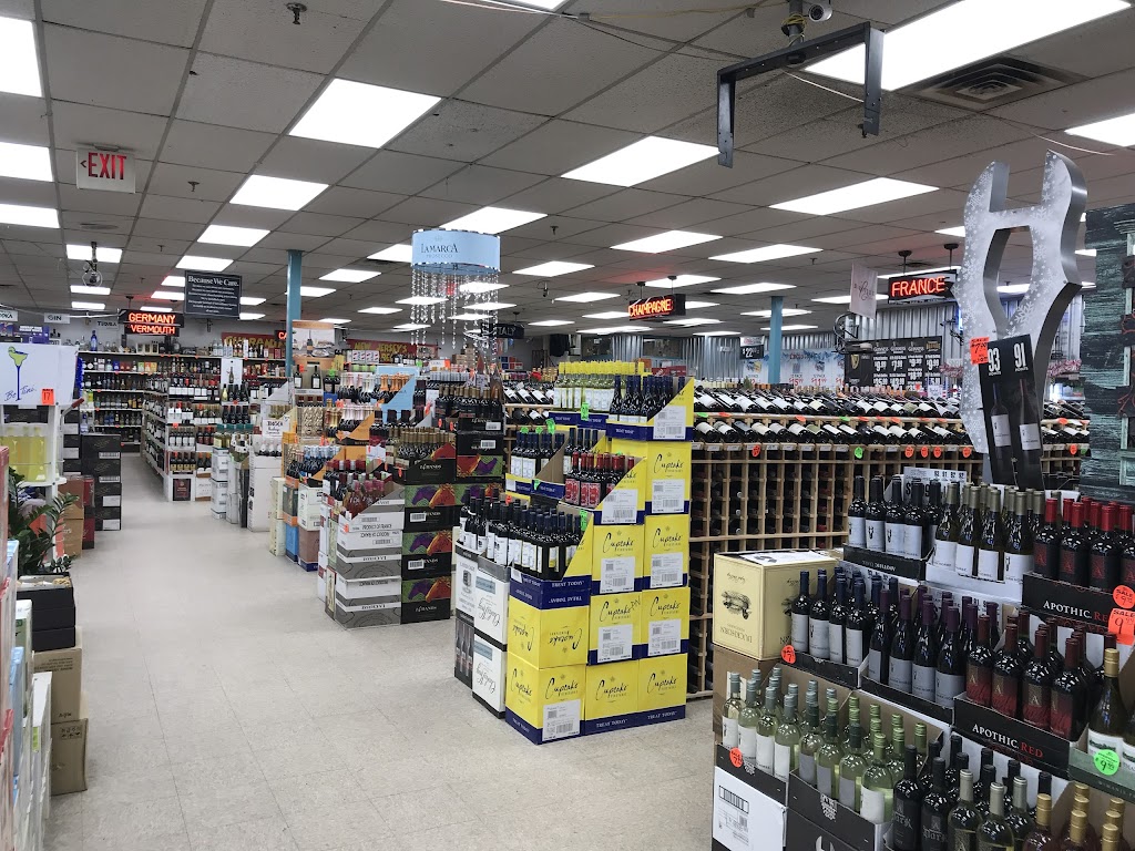 Liquor World (Formerly Wine King) | 1475 Old Bergen Boulevard, Plaza West Shopping Center, Fort Lee, NJ 07024, USA | Phone: (201) 944-5560