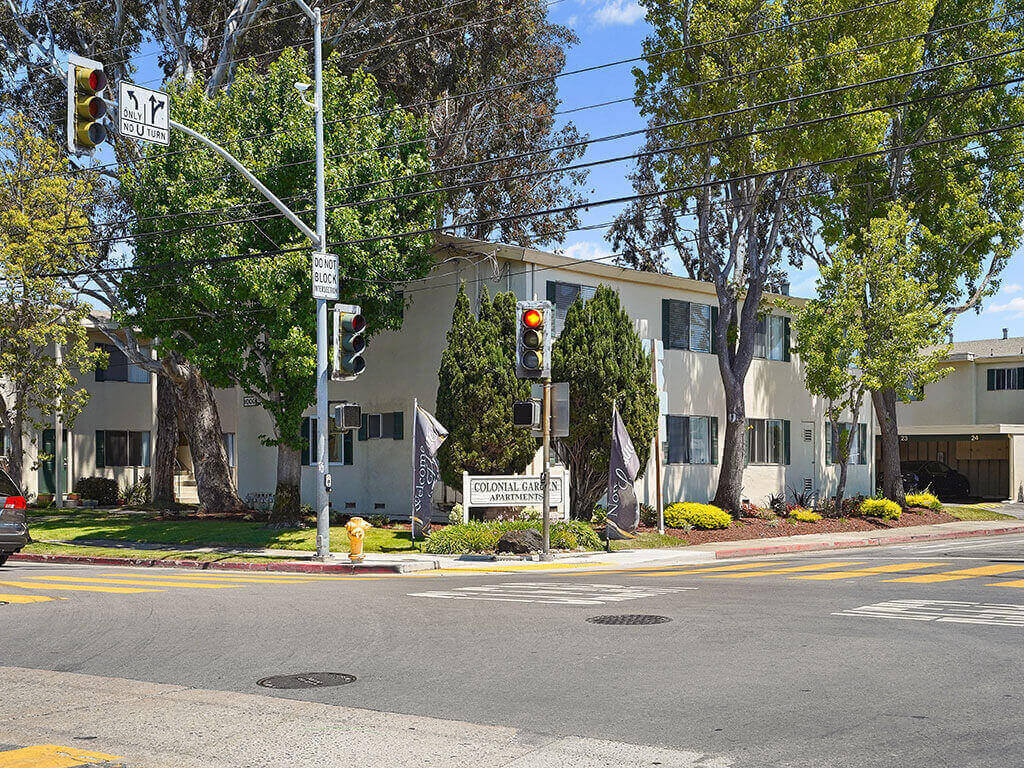 Colonial Garden Apartments | 460 N Humboldt St #1, San Mateo, CA 94401, USA | Phone: (833) 357-4205