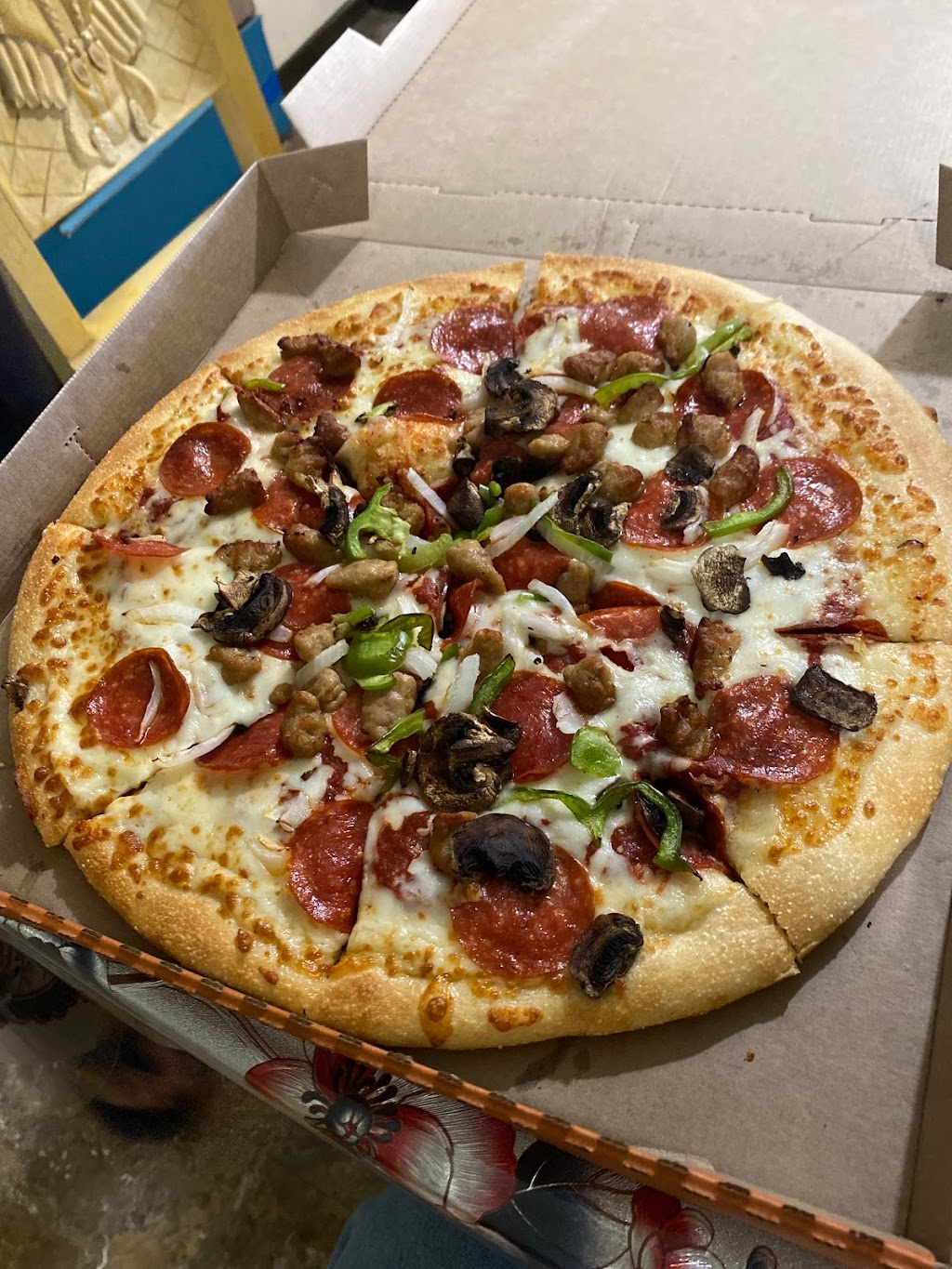 Little Caesars Pizza | 915 Sierra St, Kingsburg, CA 93631 | Phone: (559) 897-3100