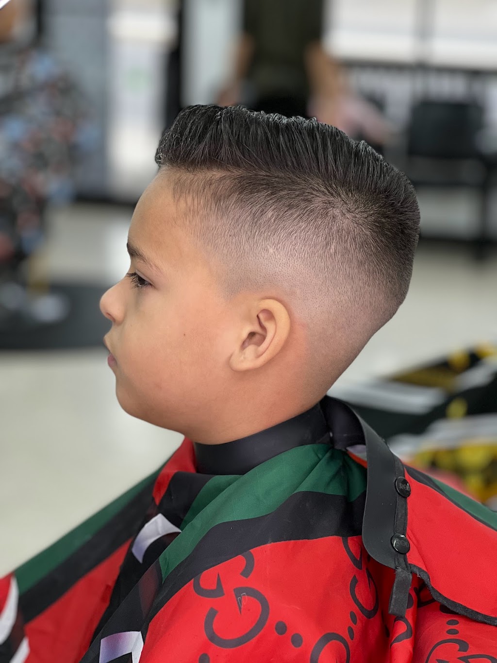 Signature Barber Cuts | 403 Magnolia Ave, Auburndale, FL 33823, USA | Phone: (863) 845-5100