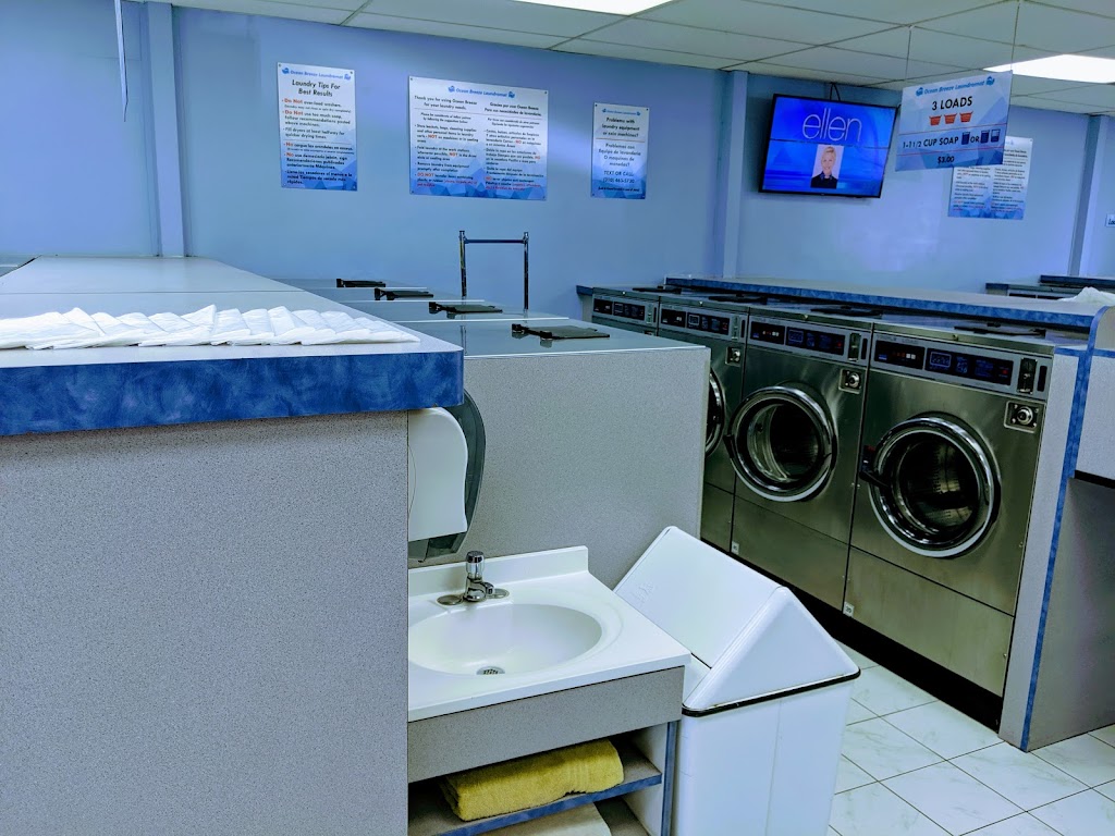 Ocean Breeze Laundromat - Last Wash 8:30PM - Big Washers | 1093 Baker St A, Costa Mesa, CA 92626, USA | Phone: (714) 717-8901