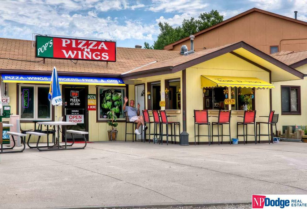 Pops Pizza and Wings | 980 County Rd W, Fremont, NE 68025, USA | Phone: (402) 727-8787