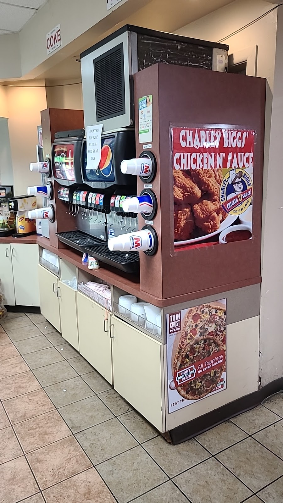 sunoco & Charley biggs chicken & Hunt brothers Pizza, | 620 W Huntington St, Montpelier, IN 47359, USA | Phone: (765) 728-2522