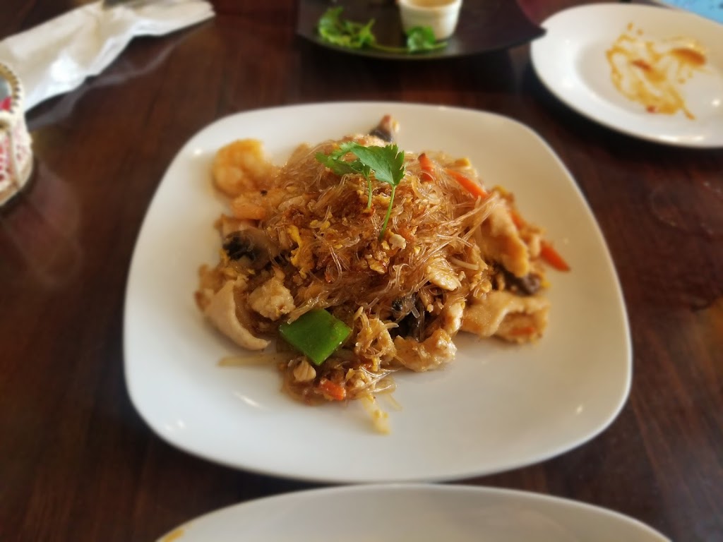 Mama Thai | 200 Metairie-Hammond Hwy, Metairie, LA 70005, USA | Phone: (504) 267-0040