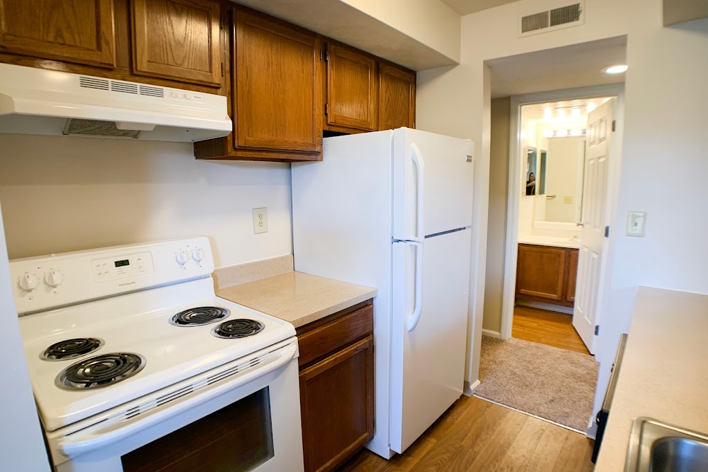 Deercross Apartments | 9225 Deercross Pkwy, Blue Ash, OH 45236, USA | Phone: (513) 791-2800