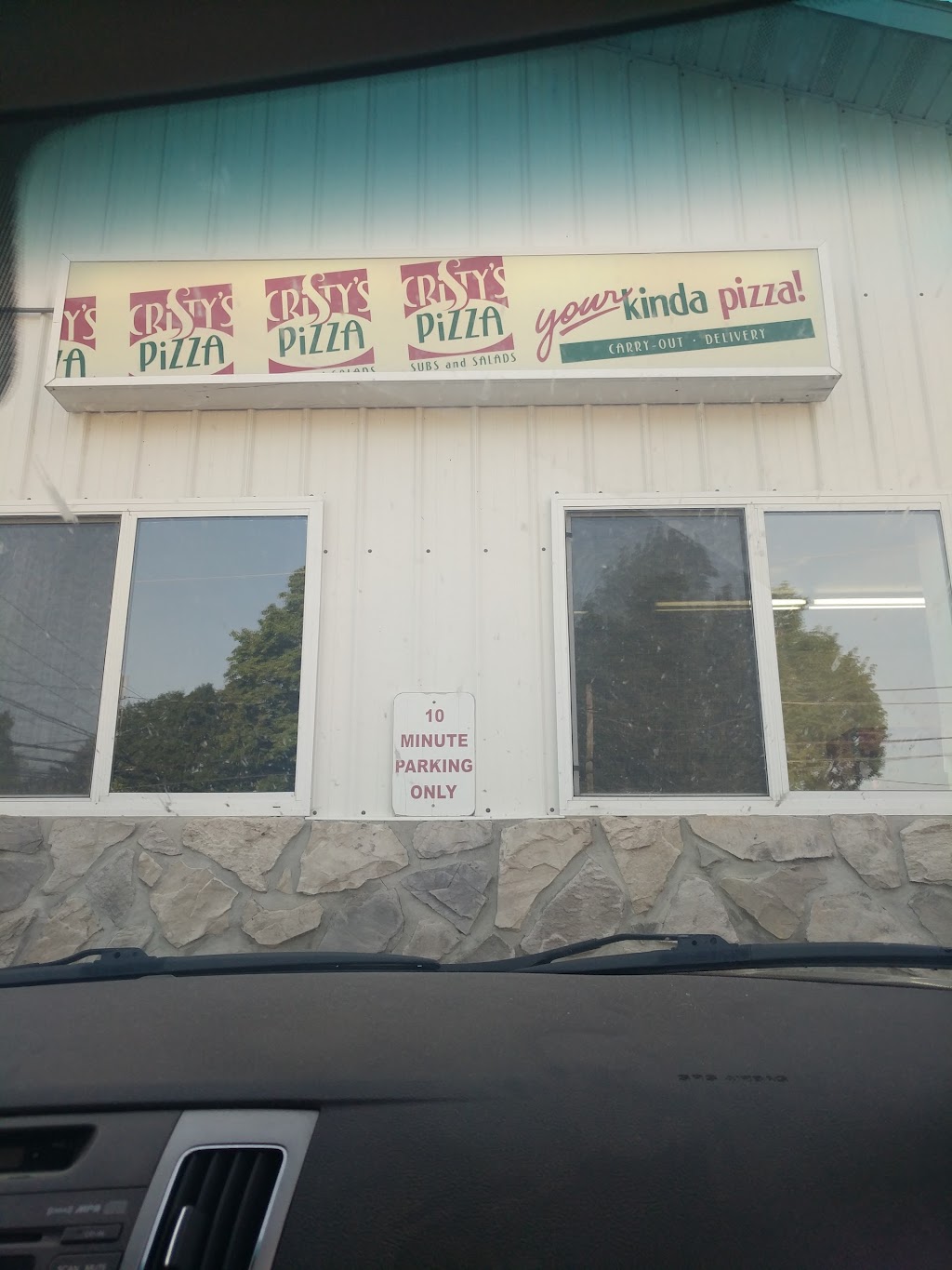 Cristys Pizza | 145 E Main St, Amanda, OH 43102, USA | Phone: (740) 969-8300