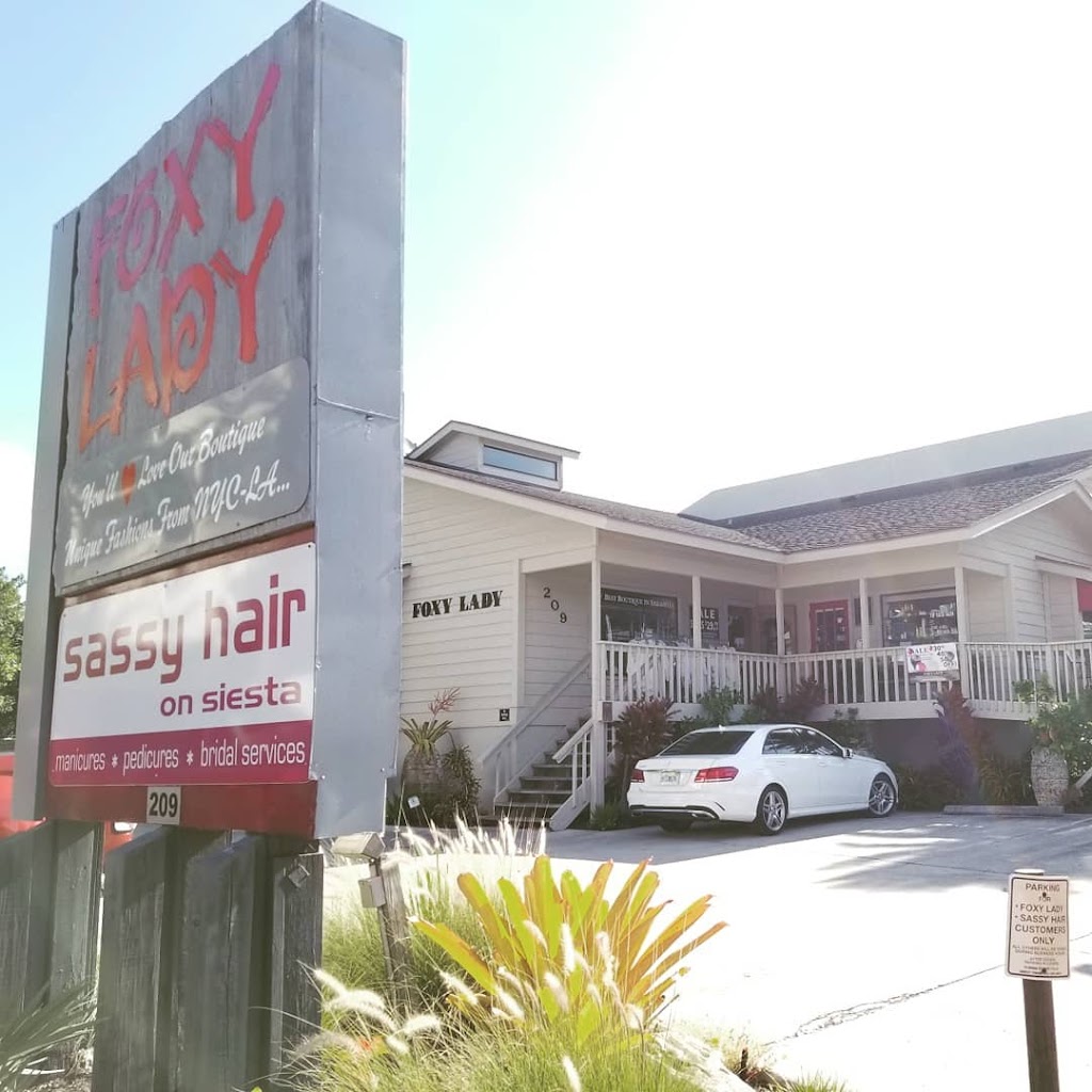 Foxy Lady Siesta Key | 209 Beach Rd, Sarasota, FL 34242, USA | Phone: (941) 349-6644