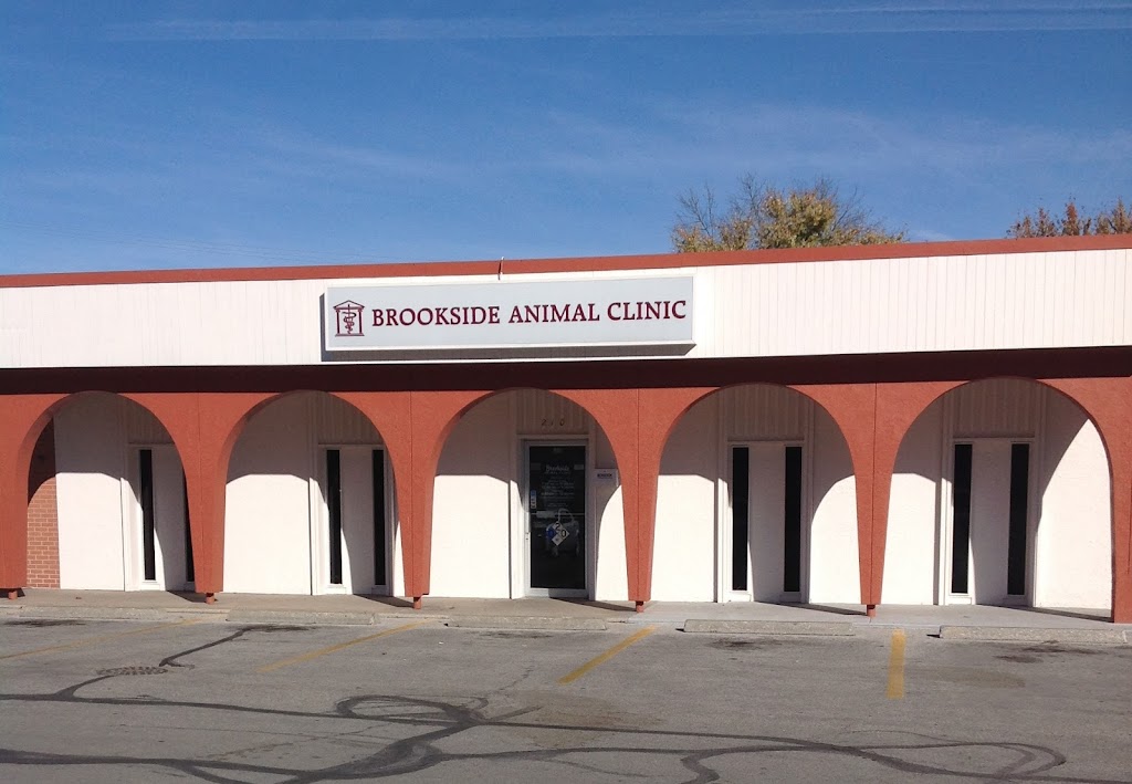 Brookside Animal Clinic | 210 W 85th St, Kansas City, MO 64114, USA | Phone: (816) 363-2115