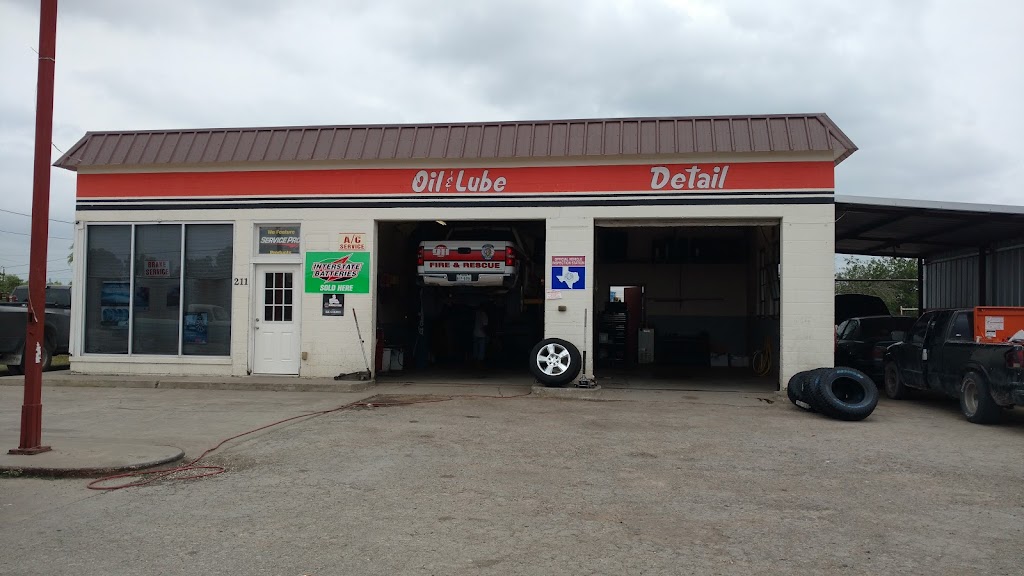 Orange Grove Tire And Lube | 100-110 Starke Ave, Orange Grove, TX 78372 | Phone: (361) 382-2102