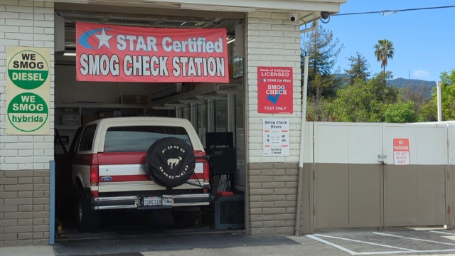 Los Altos Chevron Smog Check | 2300 Homestead Rd, Los Altos, CA 94024, USA | Phone: (408) 830-0314