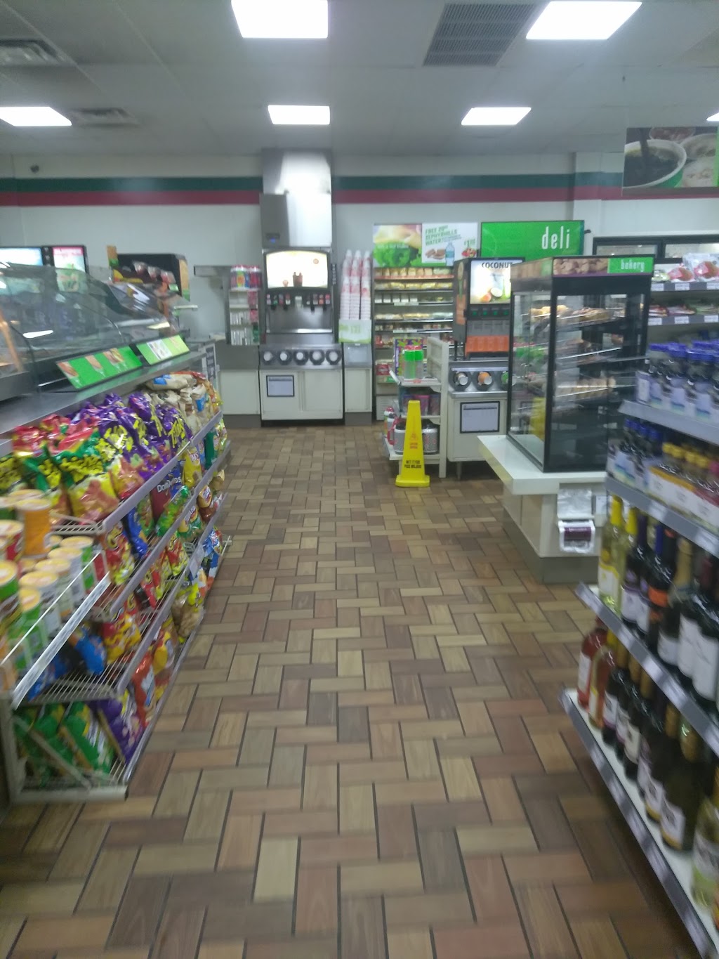 7-Eleven | 2975 Vineland Rd, Kissimmee, FL 34746, USA | Phone: (407) 396-4905