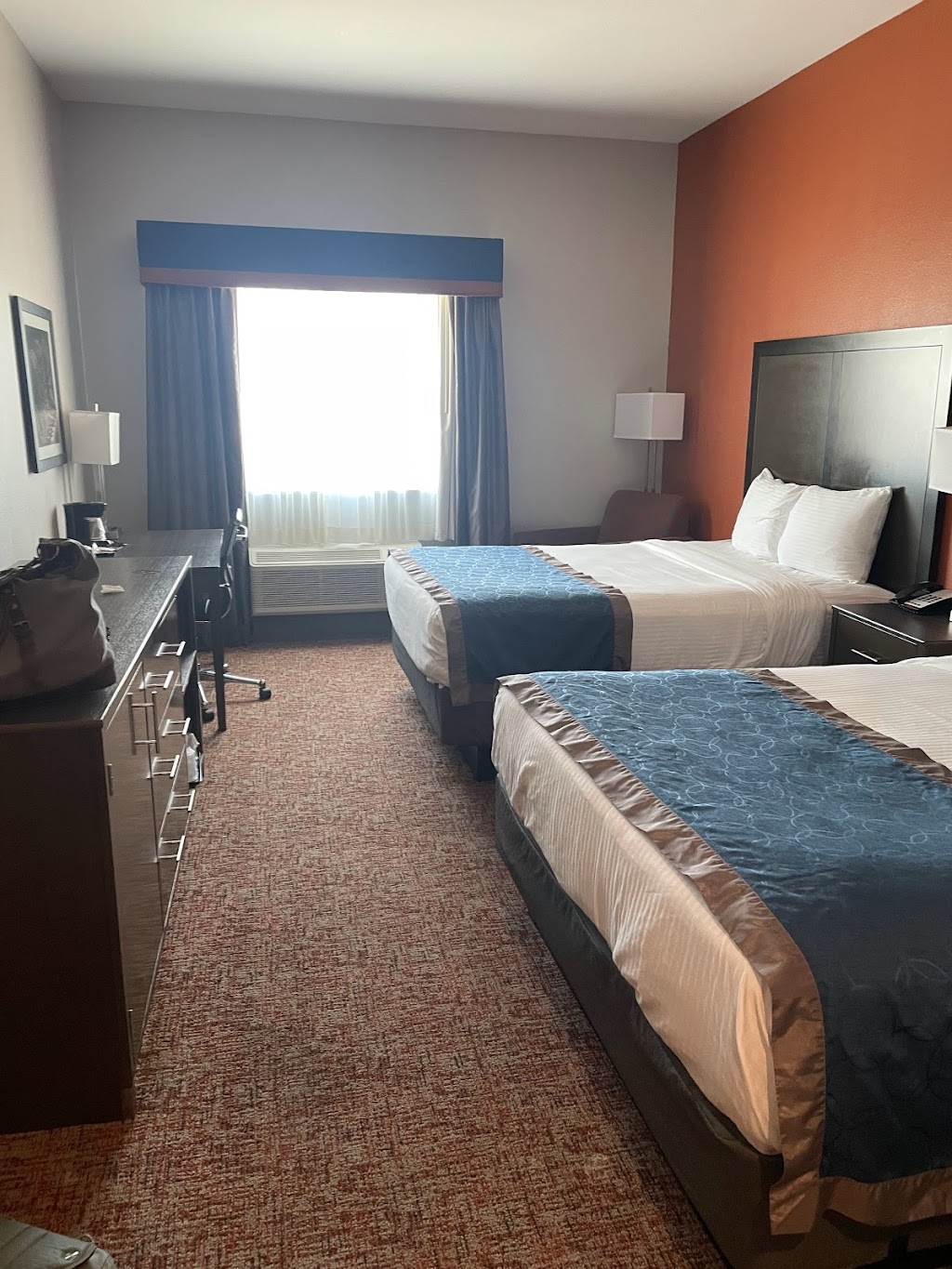 Executive Inn Fort Worth | 8250 West Fwy, Fort Worth, TX 76108, USA | Phone: (817) 439-9720