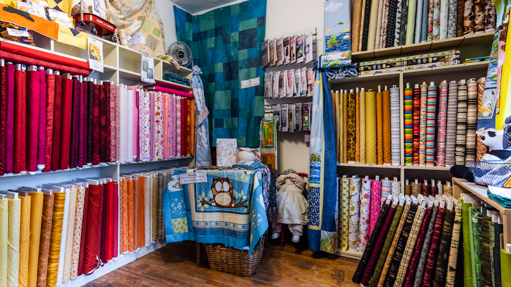 Quilting by the Hearth | 208 Main St S, Lonsdale, MN 55046, USA | Phone: (507) 744-4284