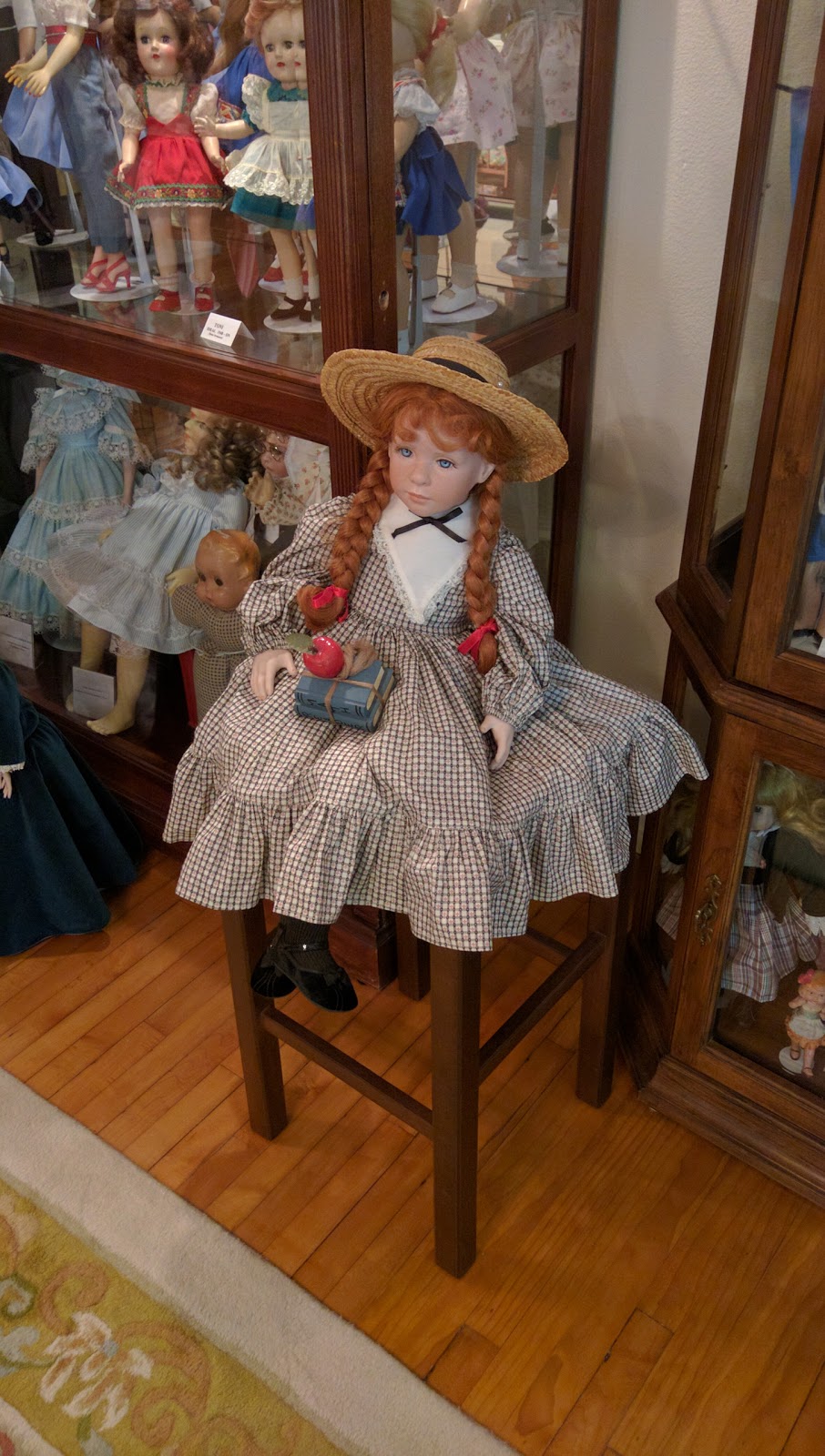 Granbury Doll House | 421 E Bridge St, Granbury, TX 76048, USA | Phone: (817) 894-5194