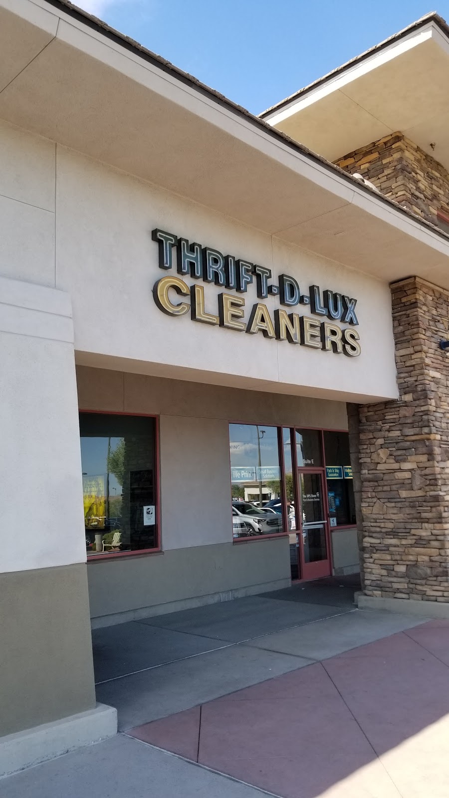 Thrift DLux Cleaners | 2505 Anthem Village Dr D, Henderson, NV 89052, USA | Phone: (702) 837-8974