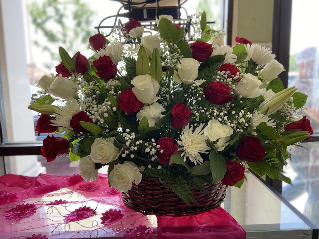 Chino Lupitas Florist and Gifts | 12345 Mountain Ave suite m, Chino, CA 91710 | Phone: (909) 591-8660