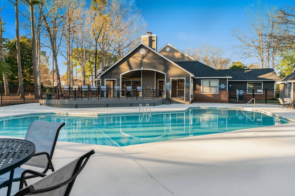 Amberwood at Lochmere Apartments | 100 Eclipse Dr, Cary, NC 27518, USA | Phone: (833) 749-9888