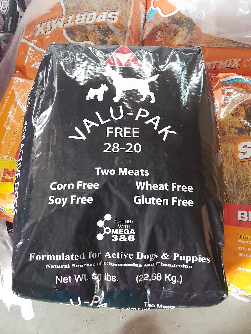 ElChivito Feed Store | 5851 South Interstate 45 Service Road, Ennis, TX 75119, USA | Phone: (469) 551-3924