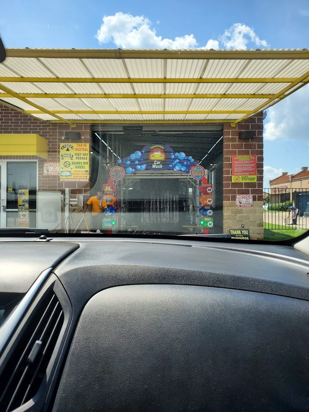 SpeedClean Car Wash | 950 W Pioneer Pkwy, Grand Prairie, TX 75051 | Phone: (214) 518-6963