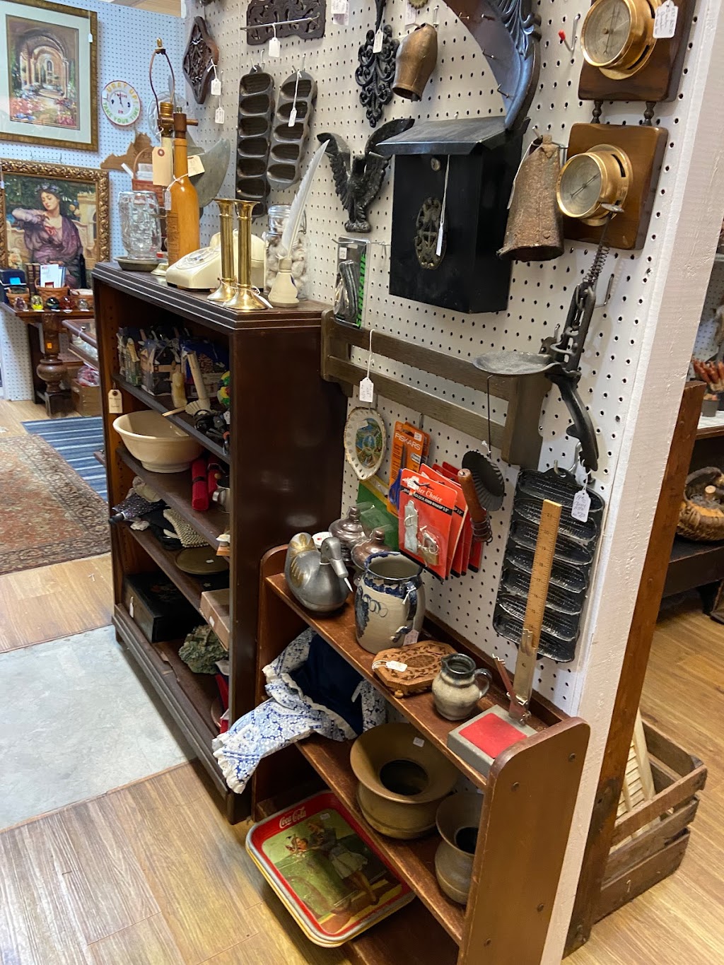 Lightfoot Antique Mall & Country | 6623 Richmond Rd A, Williamsburg, VA 23188, USA | Phone: (757) 229-8759