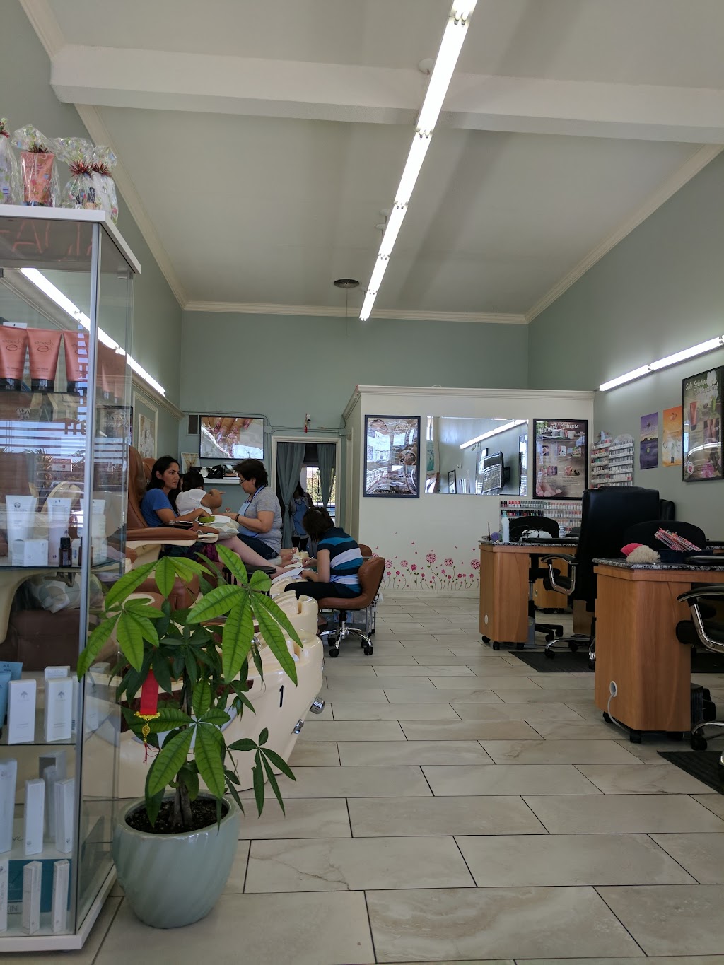 Nails Resort | 1448 Cary Ave, San Mateo, CA 94401, USA | Phone: (650) 685-1585