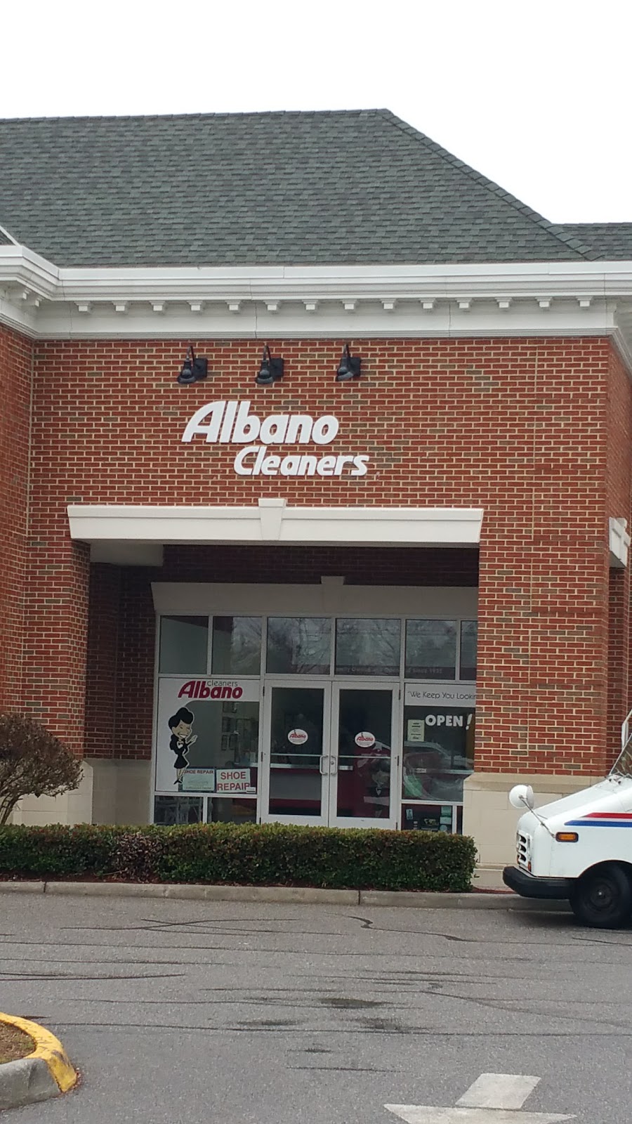 Albano Cleaners | Courthouse Marketplace, 2476 Nimmo Pkwy, Virginia Beach, VA 23456, USA | Phone: (757) 430-4463