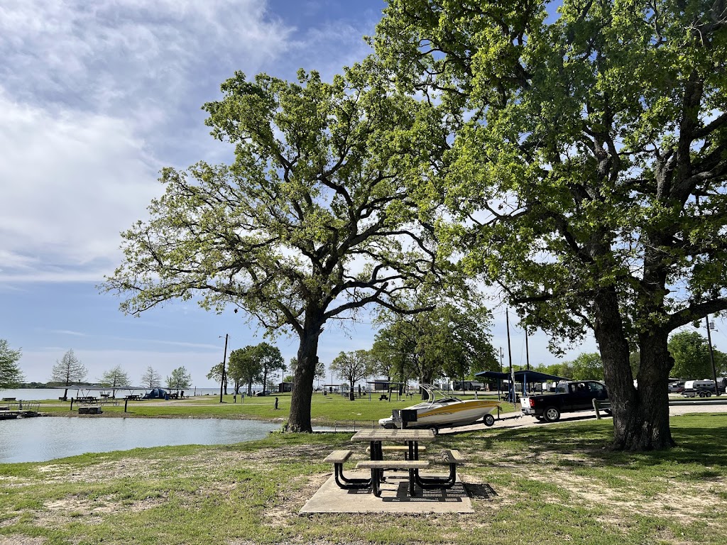 Sky Point RV Park | 788 Rs County Rd 1540, East Tawakoni, TX 75472, USA | Phone: (903) 447-4800