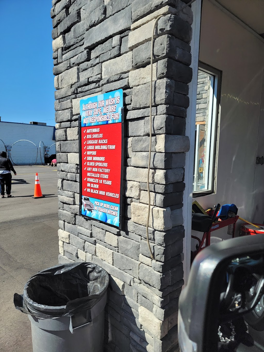 Downriver Car Wash | 16305 Fort St, Southgate, MI 48195, USA | Phone: (734) 258-8559