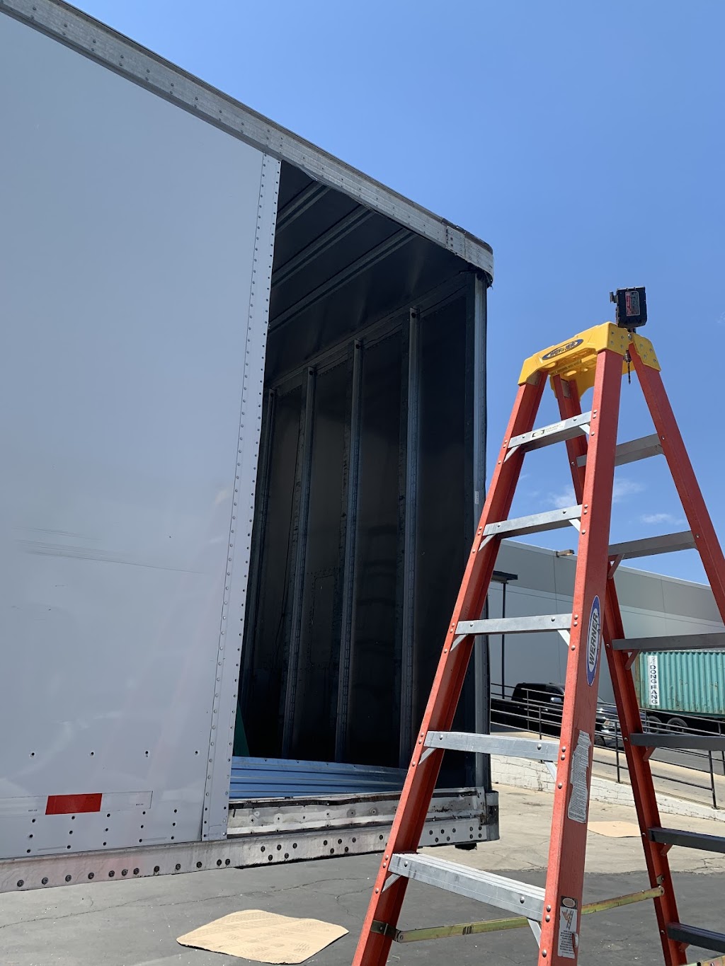 Dino trailer repair | Genevieve St N, San Bernardino, CA 92405, USA | Phone: (310) 531-3494