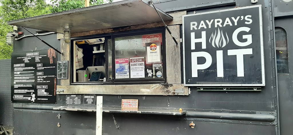 Ray Rays Hog Pit Powell | 41 Depot St, Powell, OH 43065, USA | Phone: (614) 441-1065