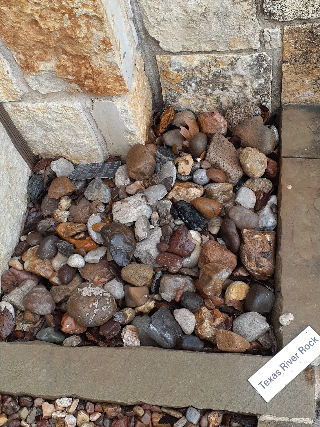 Caprock Hardscape Supply | 792 E Main St, Lewisville, TX 75057, USA | Phone: (972) 434-1619