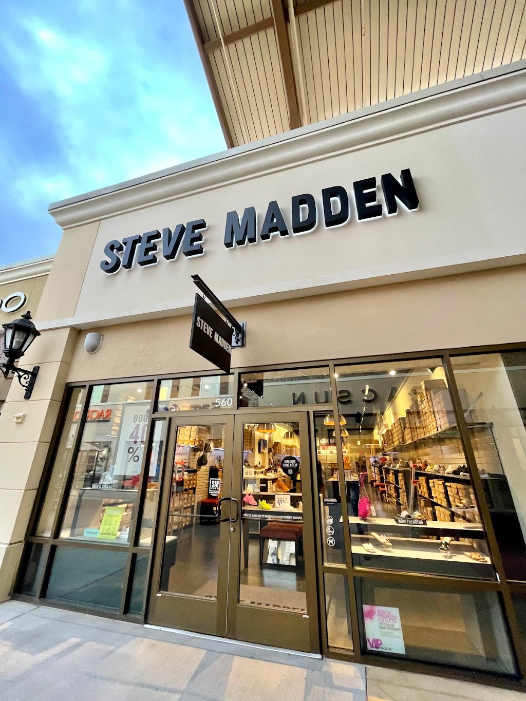 Steve Madden | 5518 New Fashion Way Suite #560, Charlotte, NC 28278, USA | Phone: (704) 583-2516