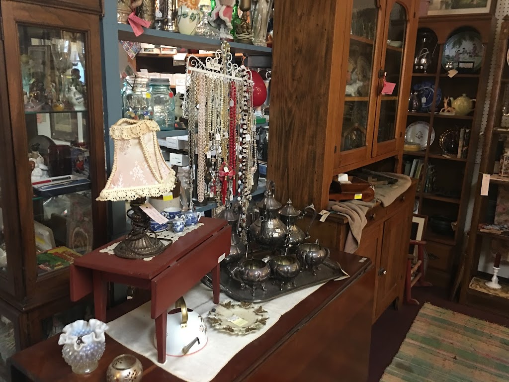 Route 43 Antique Mall | 8340 Kent Ave NE, Canton, OH 44721, USA | Phone: (330) 494-9268