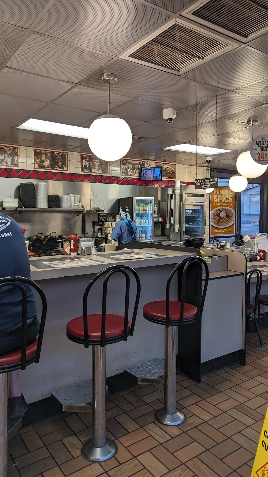 Waffle House | 2101 Willis Rd, Richmond, VA 23237, USA | Phone: (804) 743-8159