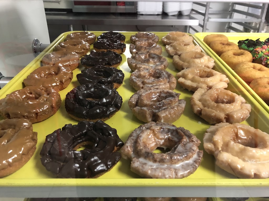 Mustang Donuts | 1337 East hwy 152 #117, Mustang, OK 73064, USA | Phone: (405) 261-0922