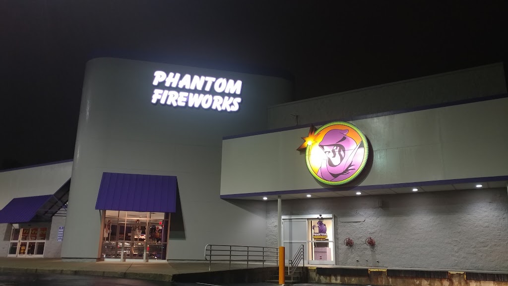 Phantom Fireworks of Florence | 8125 Mall Rd, Florence, KY 41042, USA | Phone: (859) 525-6600