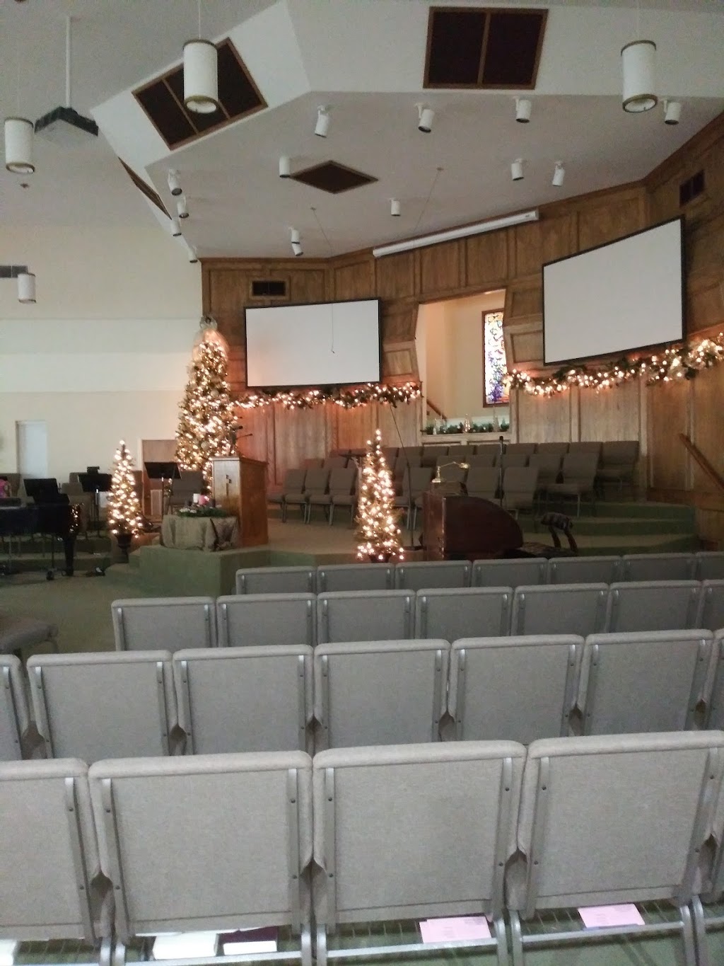Lakeshore Baptist Church | 200 S Lakeshore Dr, Hudson Oaks, TX 76087, USA | Phone: (817) 596-0100