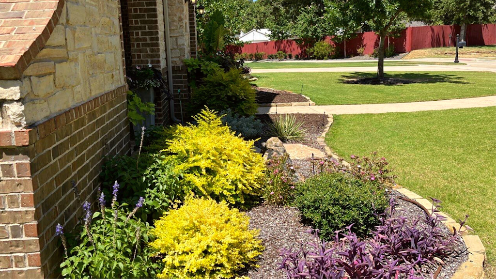 Premier Oaks Landscape Management | 1937 Golden Heights Rd Suite 124, Fort Worth, TX 76177, USA | Phone: (817) 576-8937