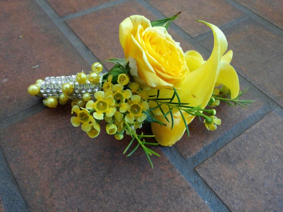 Crystal Rose-Bo Flowers and Gift | 5505 Bass Lake Rd # B, Crystal, MN 55429, USA | Phone: (612) 338-2275